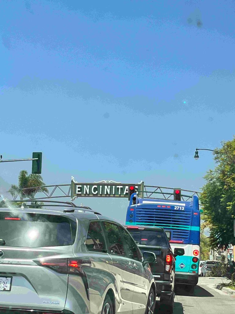 エンシニータスのサイン